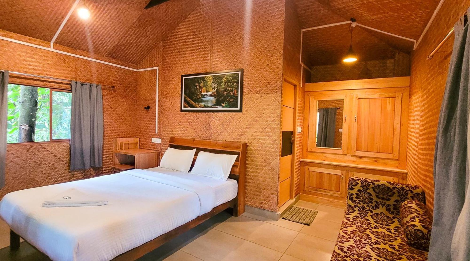 Monsoon Retreats Ecostay- Treehouse Thekkady Exteriör bild