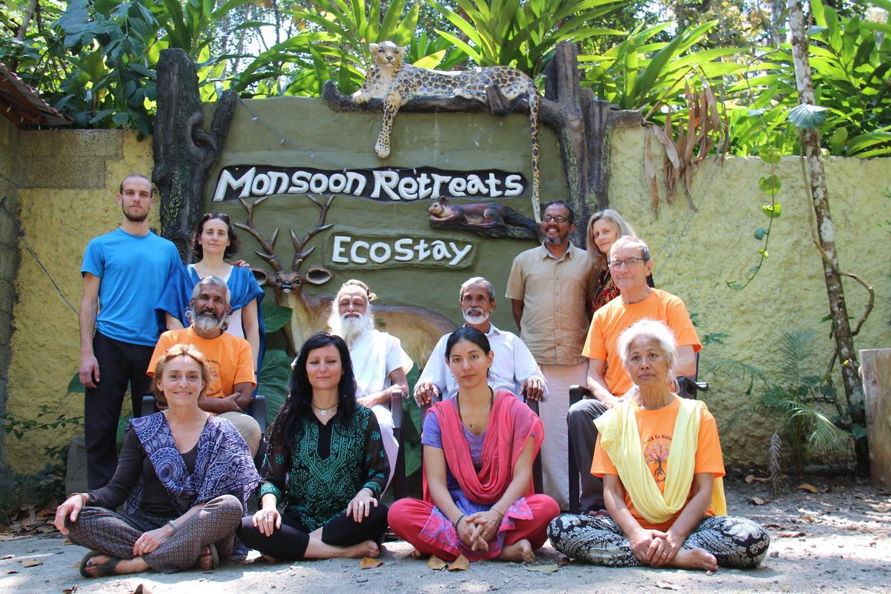 Monsoon Retreats Ecostay- Treehouse Thekkady Exteriör bild